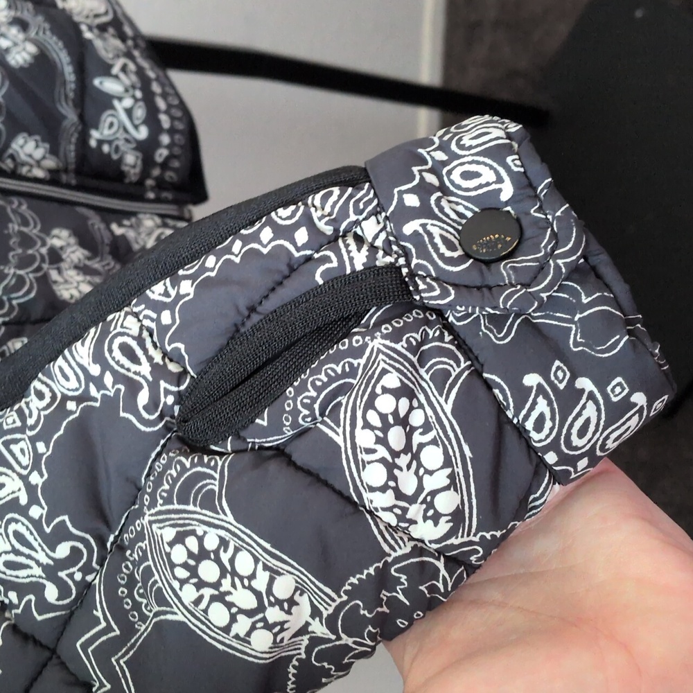 ✨ FP Movement Women's Pippa Packable Puffer Jacket in a bandana print Size XS - Picture 4 of 9